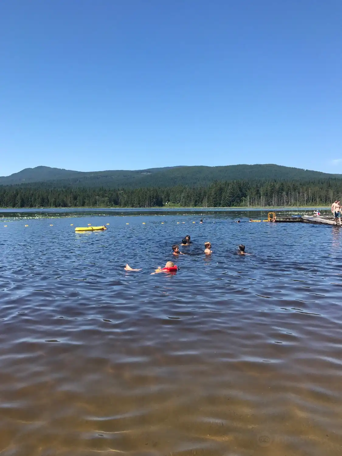 Hotels near Whonnock Lake