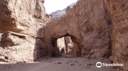 Natural Bridge Canyon Trail