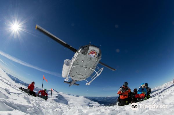 Selkirk Tangiers Heli Skiing