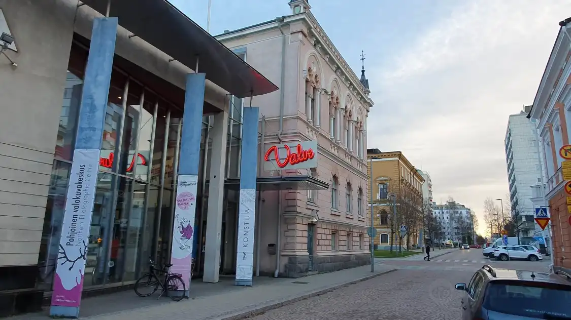 Hotels near Northern Photographic Centre - gallery