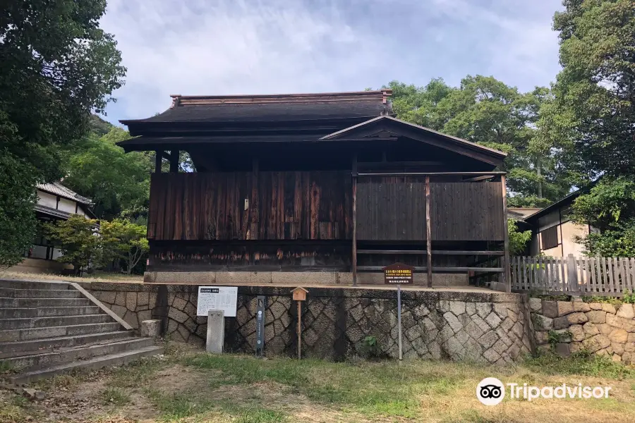 沼名前(ぬなくま)神社