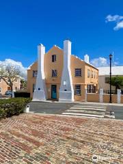 The Globe Museum And Trustworthy Gift Shop