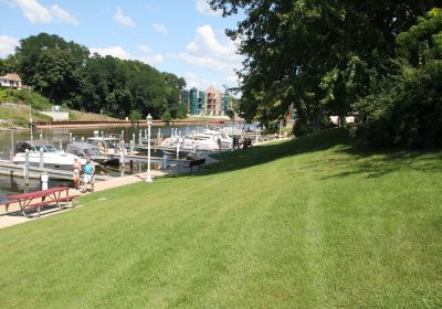 Manistee Municipal Marina