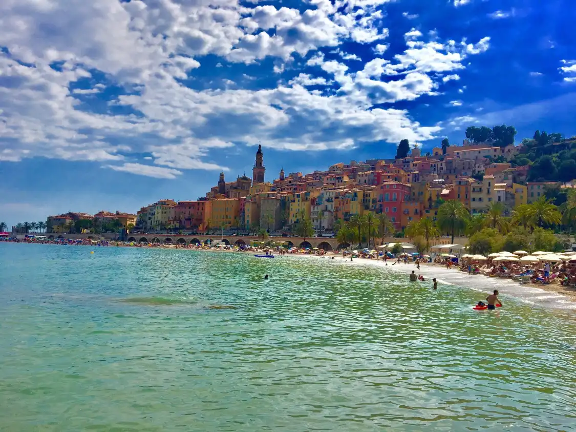 Hotels near Palmes Beach