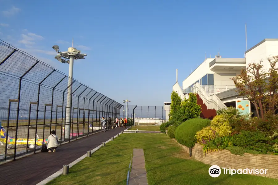 Kobe Airport Rooftop Observation Deck