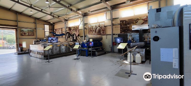 Omalia Olive Press
