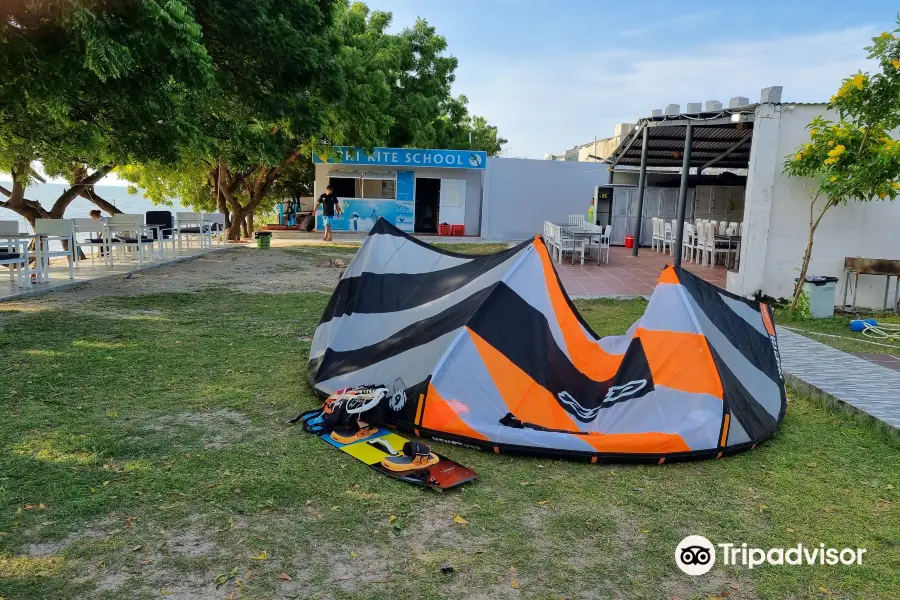 Phi Kite School