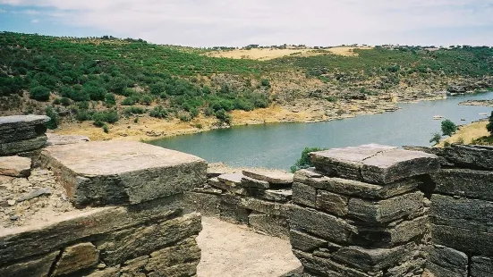 Castelo da Lousa