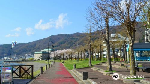 諏訪市湖畔公園