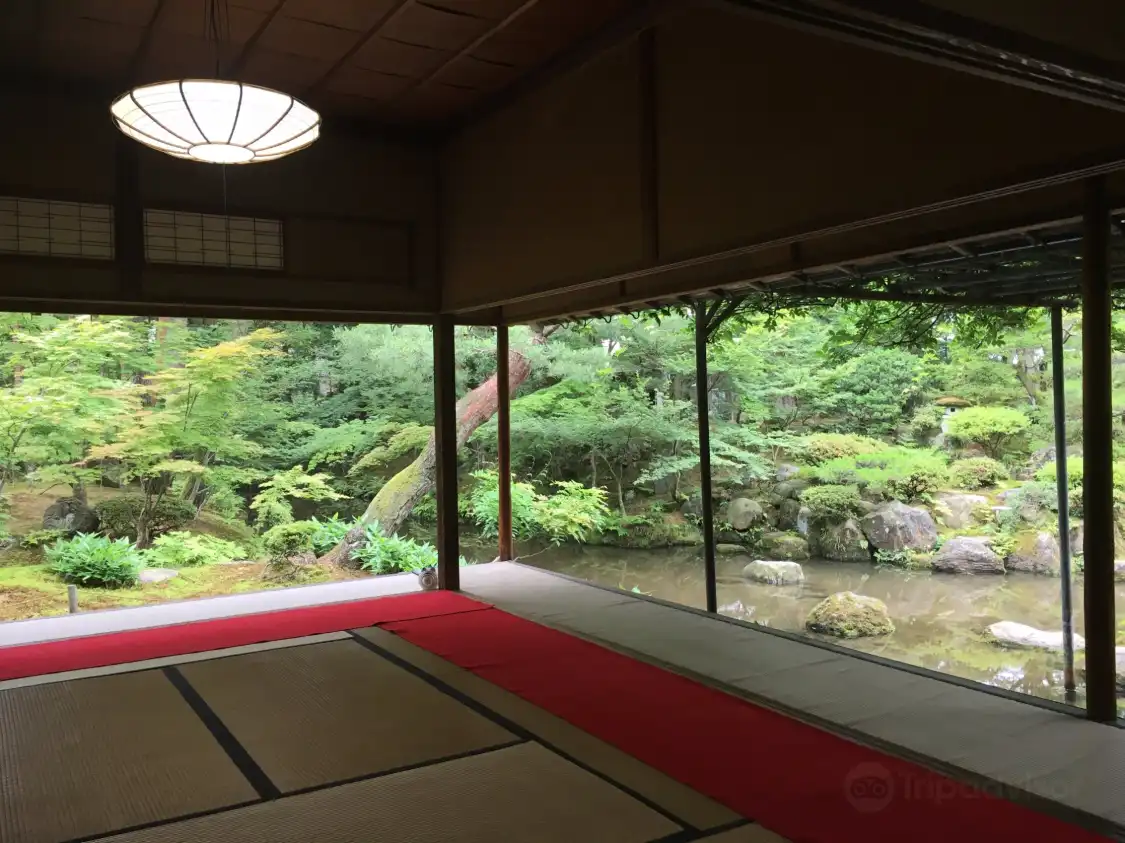 Hotels near Sekisenso