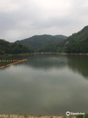 Tsukigata Dam