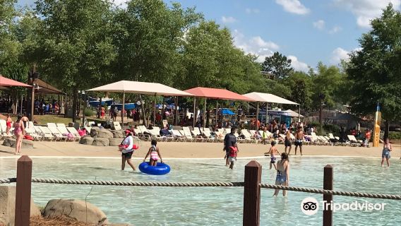 Geyser Falls Water Theme Park