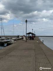 Cobourg East Pierhead Lighthouse