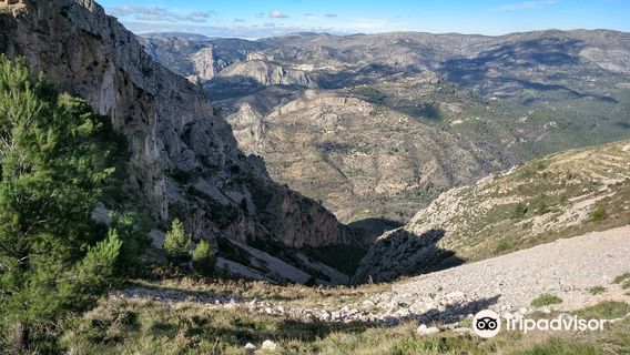 Sierra de Bernia y Ferrer