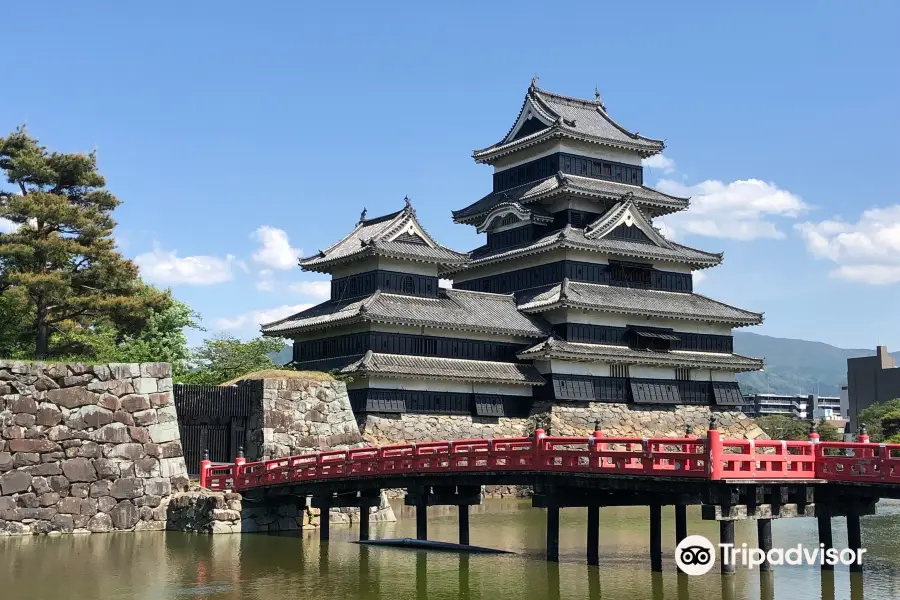 Matsumoto Castle Park