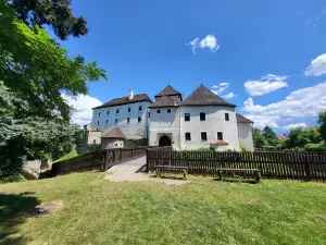 Nové Hrady Castle