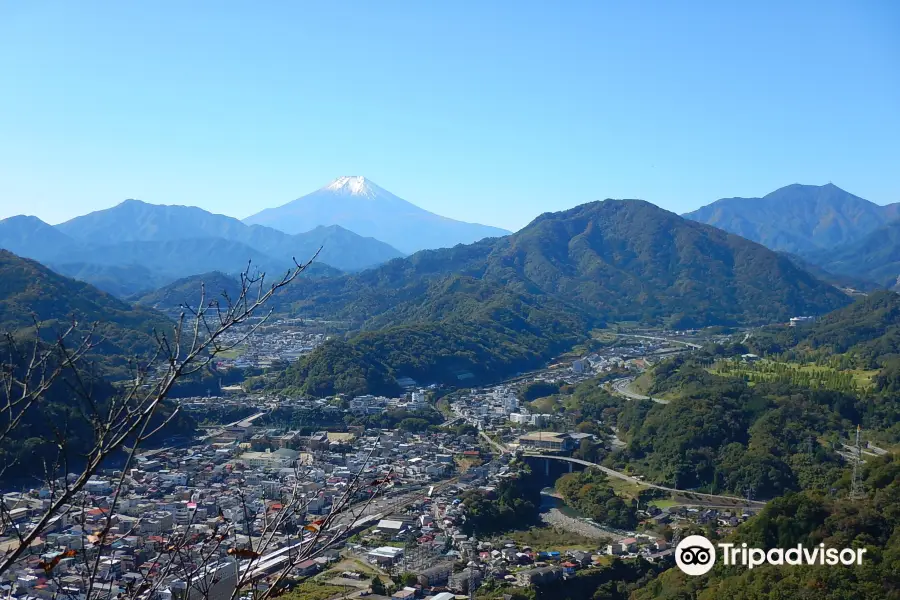 岩殿山