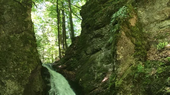 Kraliky waterfalls