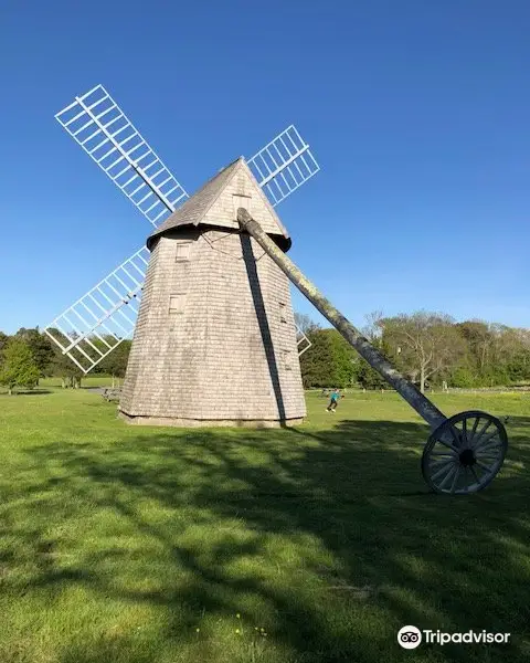 Brewster Windmill / Higgins Farm Windmill