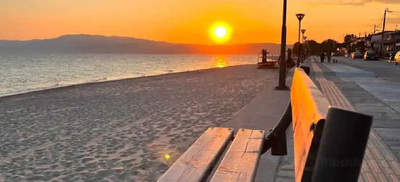 Hotels in Paralia Ofriniou