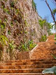 Cenote y Restaurante Tsukán Santuario de Vida