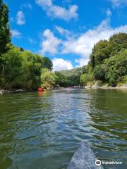 Canoe Safaris Lodge & Whanganui River Tours