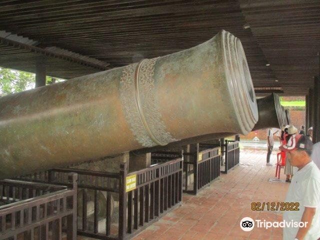 The Nine Holy Cannons In Hue Imperial Citadel - Phong Nha Locals