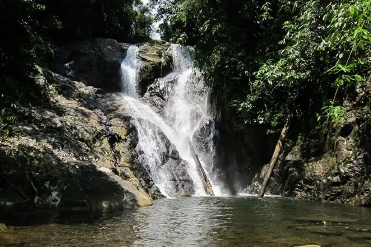Hotels near Water Fall Nam Dee