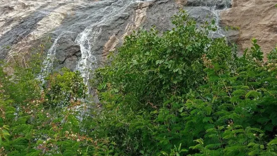 Thottikallu Falls