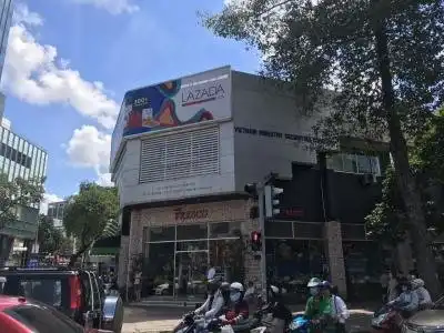 Hotels near Saigon Square