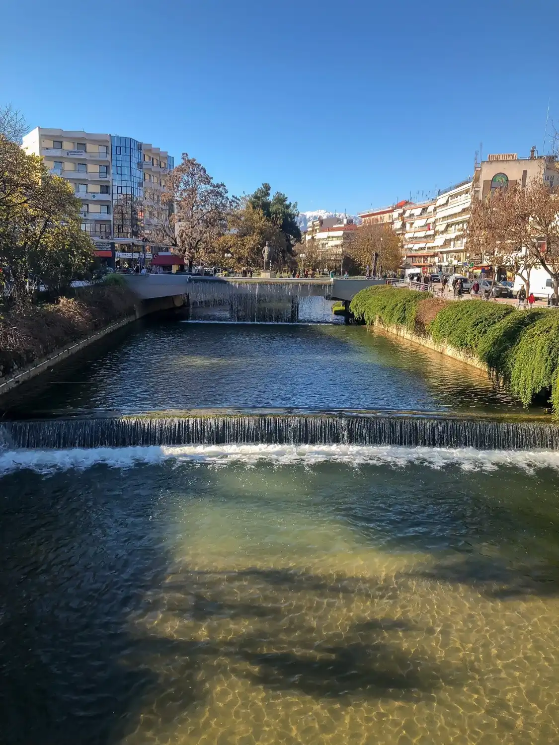 Hotels near Lithaios Central Bridge