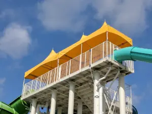 Kenwood Cove Aquatic Park