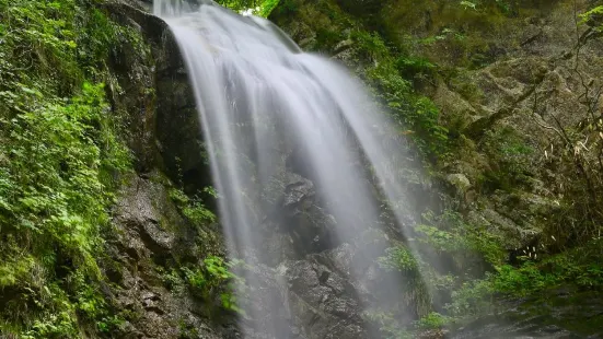 Karasawa Falls