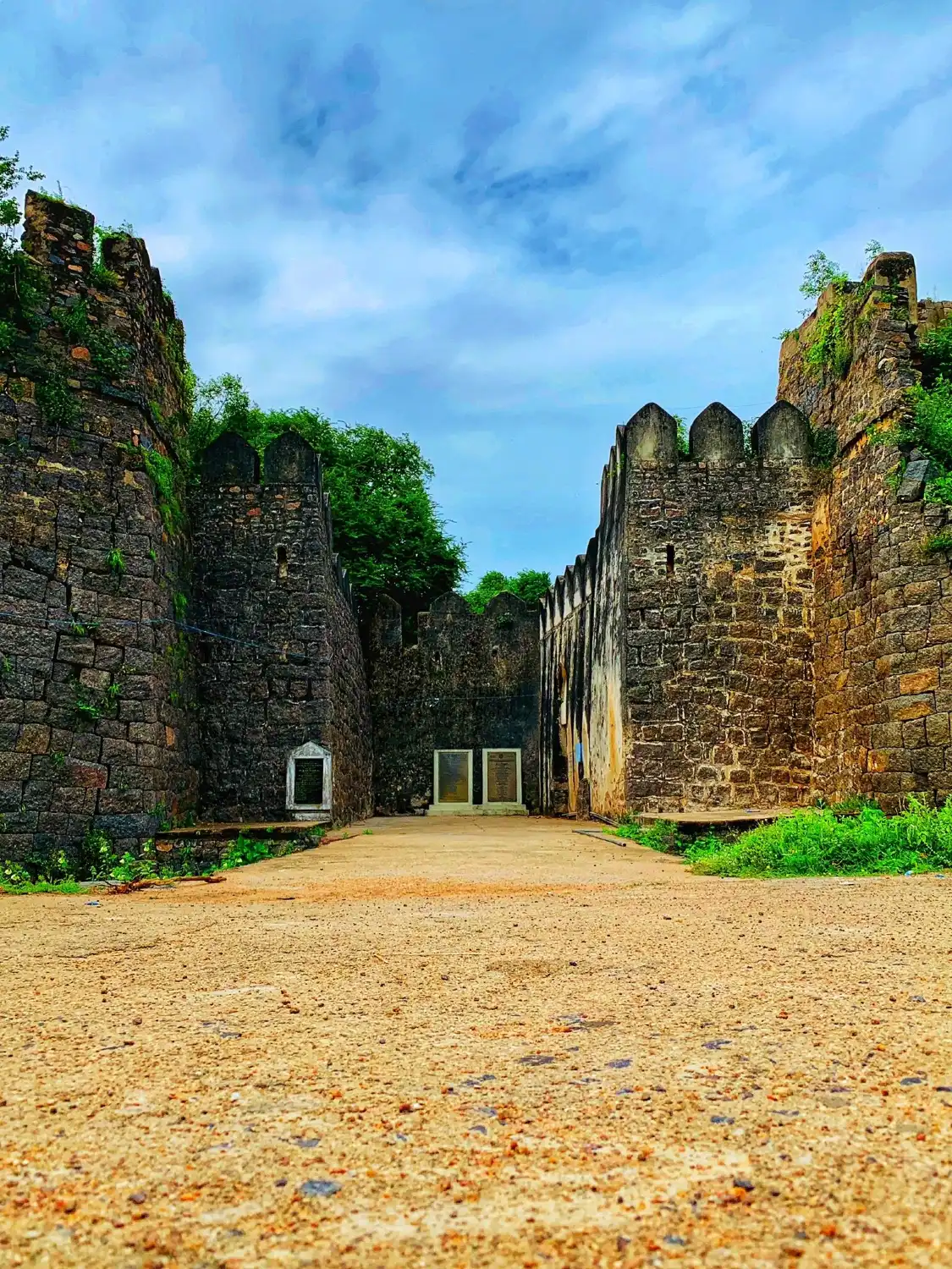 Hotels near Elgandal Fort