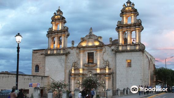 Iglesia y Convento de La Recoleta