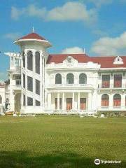 Lizares Mansion