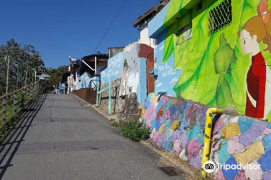 Jaman Mural Village