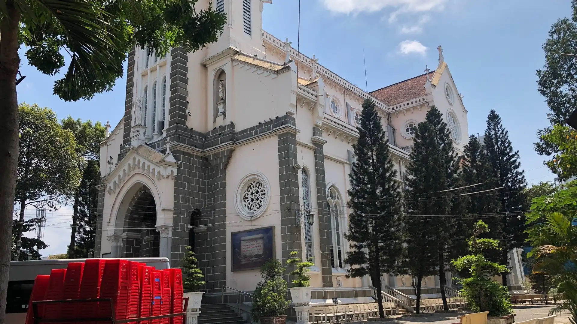 Hotels near Catholic Church Huyen Sy