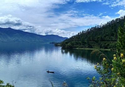 Danau Laut Tawar