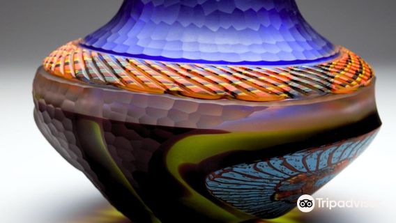 Imagine Museum: Contemporary glass art