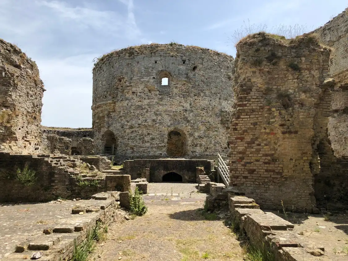 Hotels near Camber Castle