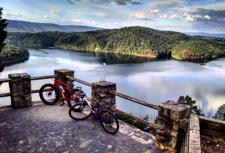 Hotels in Huntingdon County