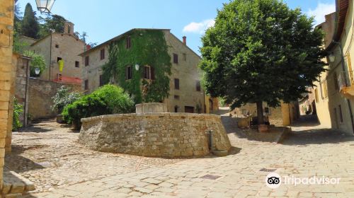 Piazza della Cisterna