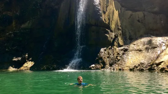 Gozalandia Waterfall