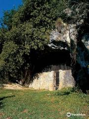 オルノス・デ・ラ・ペーニャ洞窟