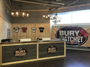 Bury The Hatchet Kansas City - Axe Throwing