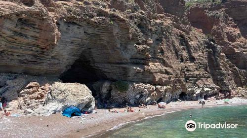 Lykodimos Beach