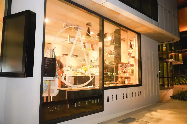 Các khách sạn gần KickArts Contemporary Arts