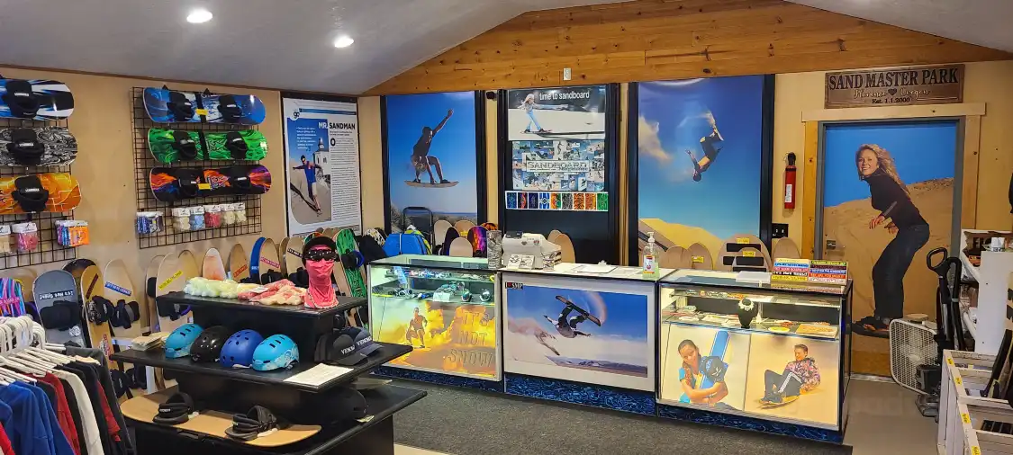 Hotels near Sand Master Park - Sandboarding & Store