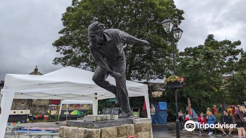 Statue of Freddie Truman